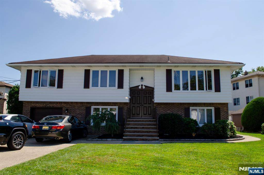 31 Van Buren - Photo 1