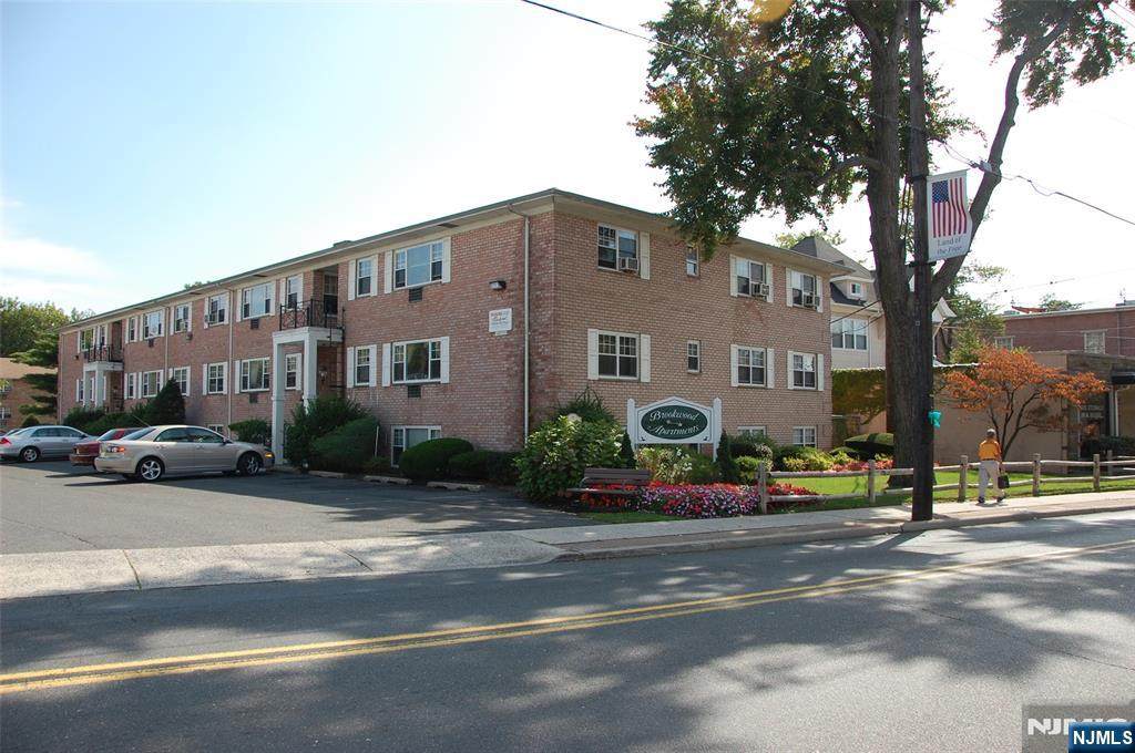 79 Washington - Photo 1