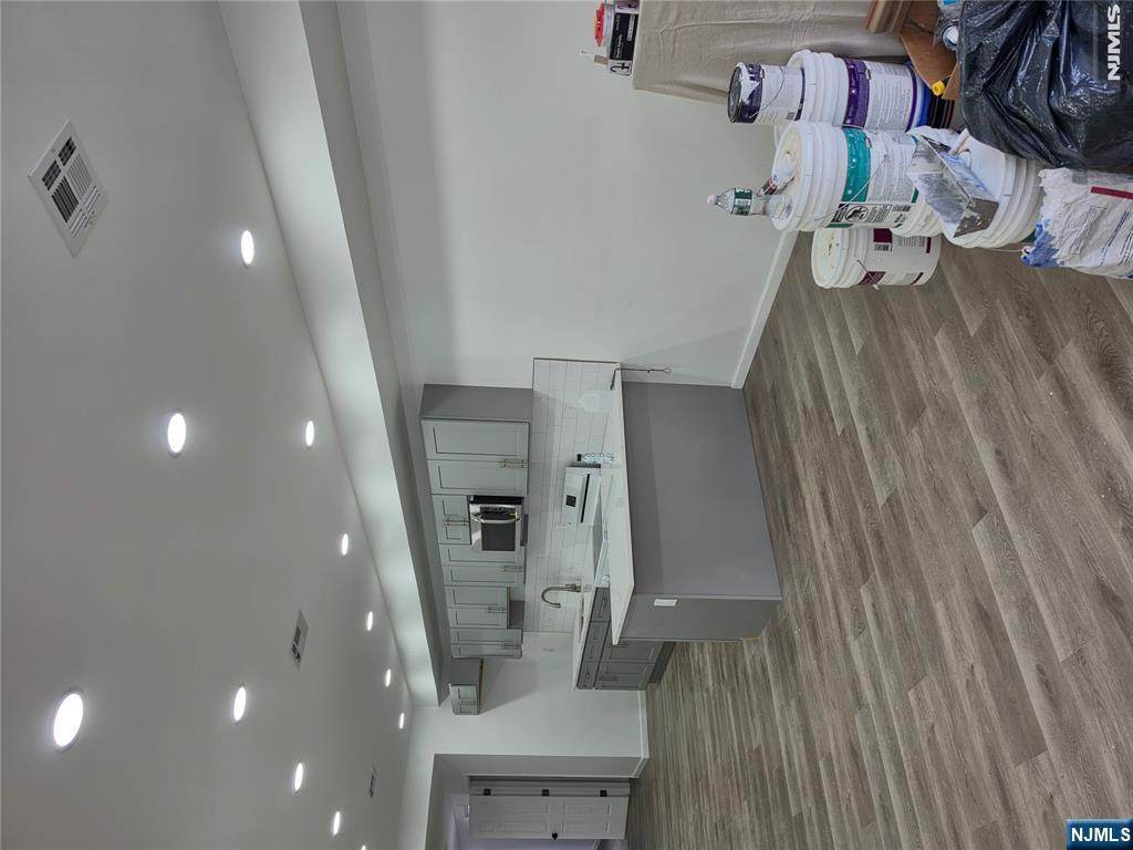 https://bt-photos.global.ssl.fastly.net/njmls/orig_boomver_1_26033063-1.jpg