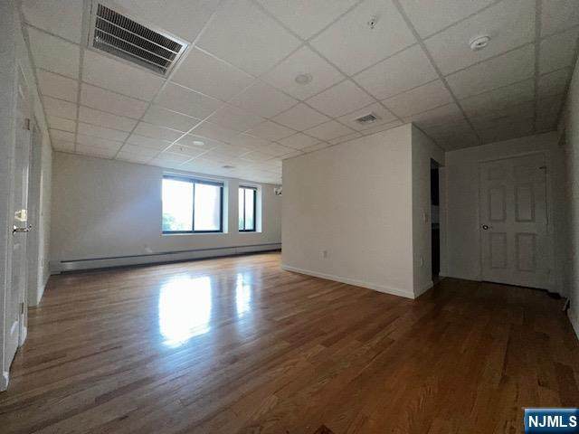77 Prospect - Photo 1