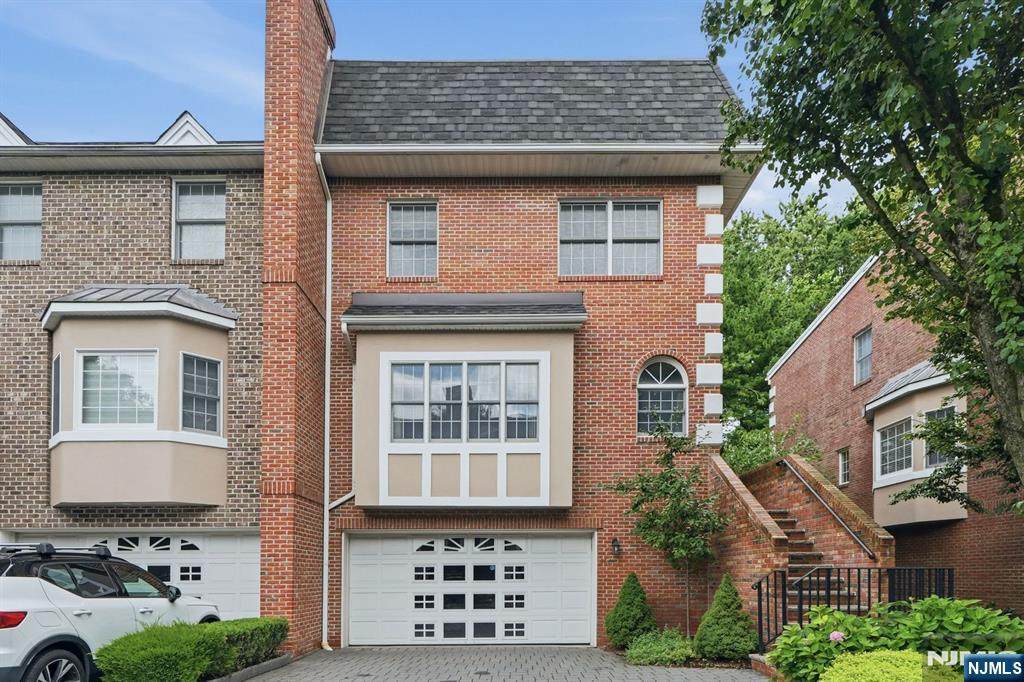 156 Stonegate - Photo 1