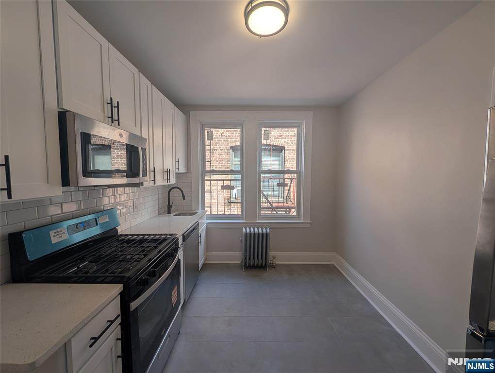 173-179 Madison - Photo 1