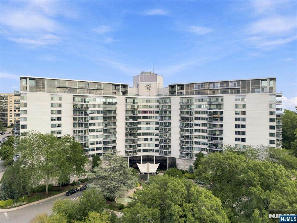 1 Claridge Drive - Photo 1