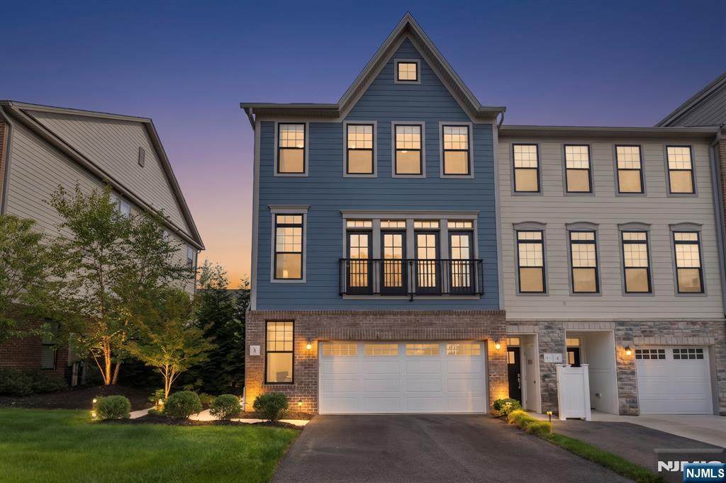 8 Driftway Lane - Photo 1