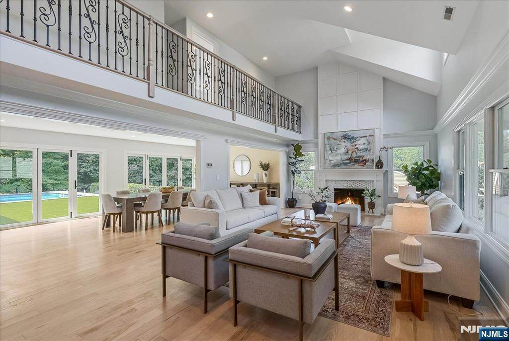 https://bt-photos.global.ssl.fastly.net/njmls/orig_boomver_1_26034250-1.jpg