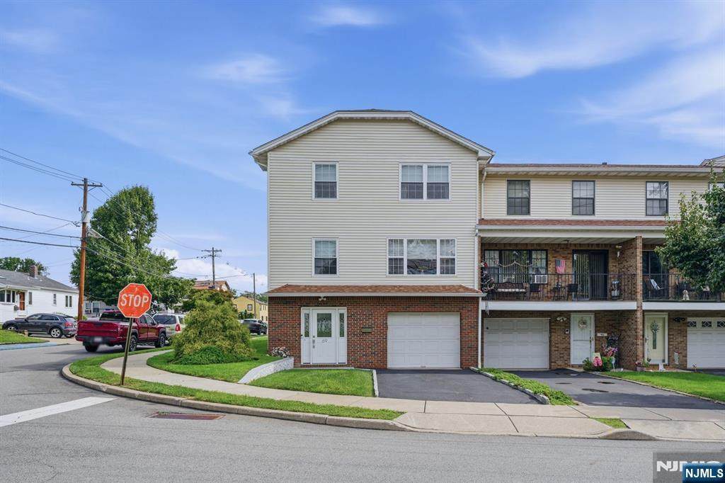 69 Henry Street - Photo 1