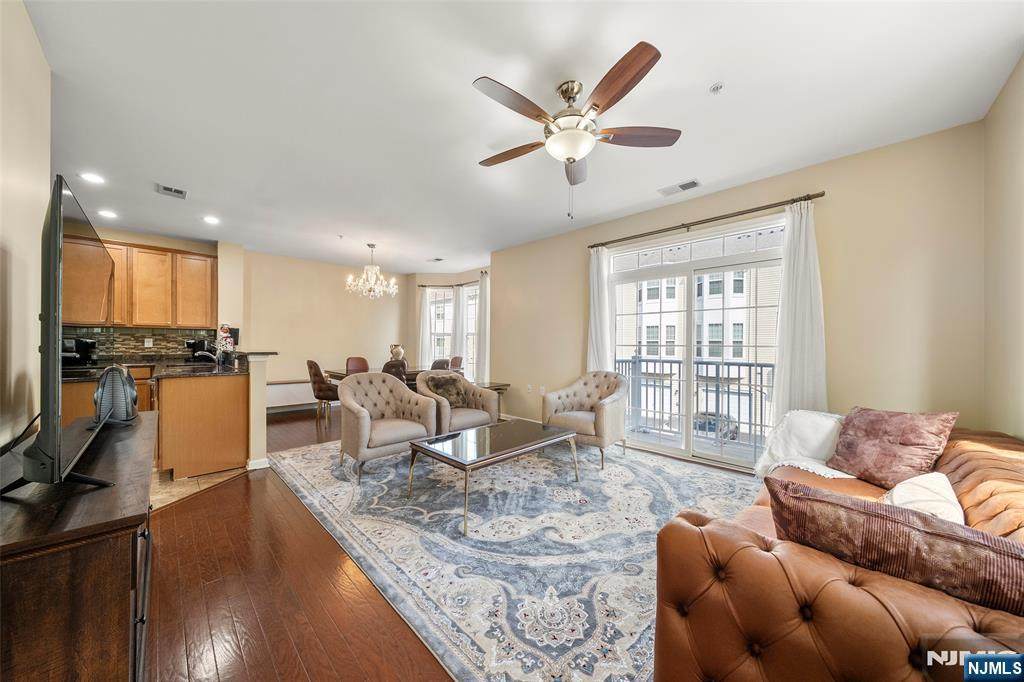 3 Holly Lane - Photo 1