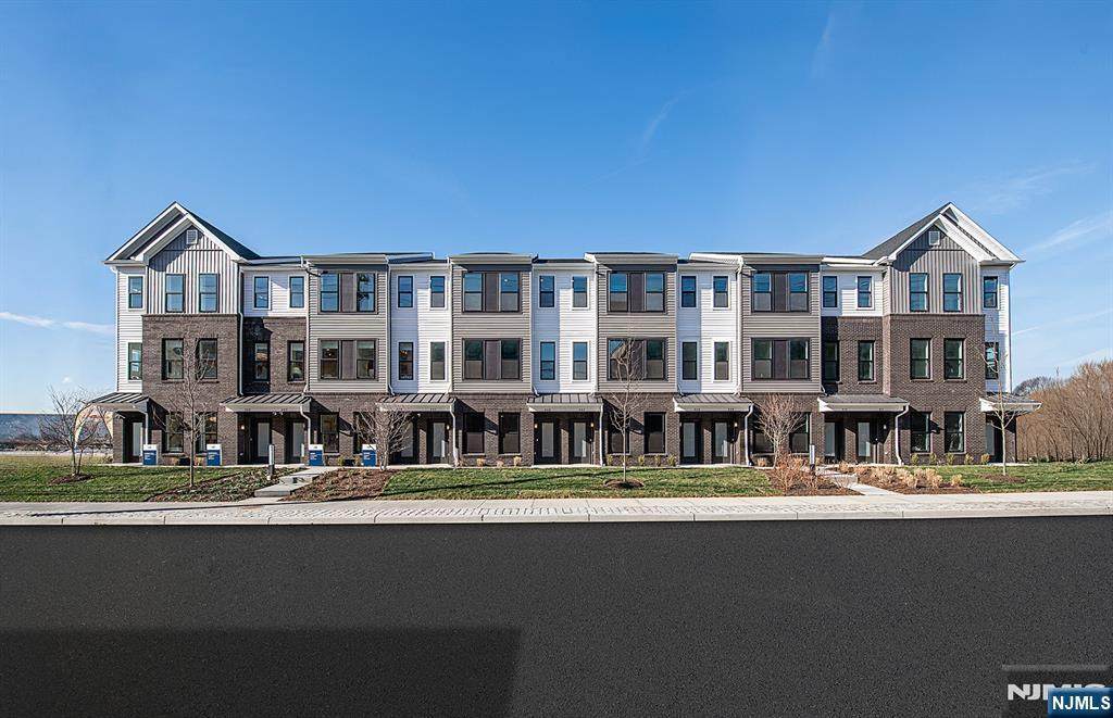 300 Willow Street - Photo 1