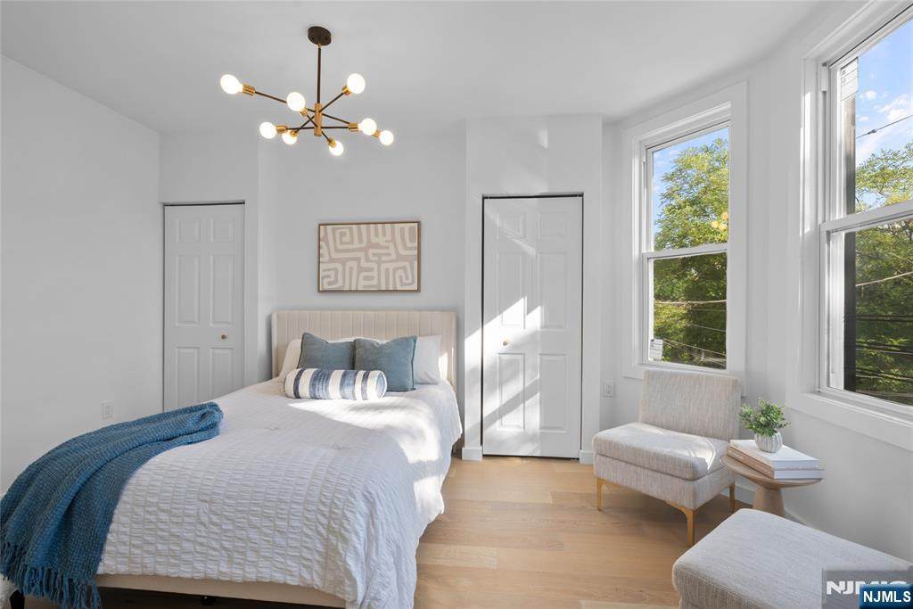 110 Maple - Photo 1