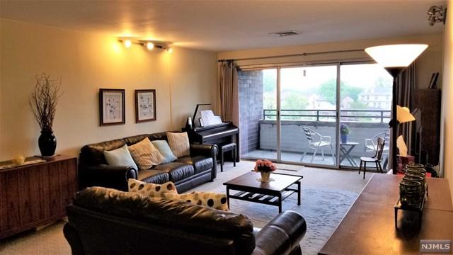 364 Palisade Avenue - Photo 1