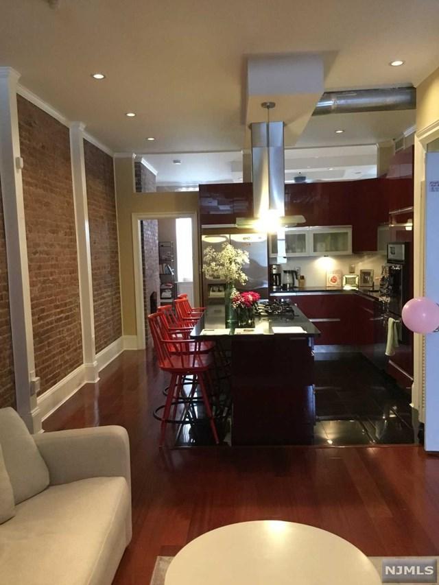 814 Washington Street - Photo 1
