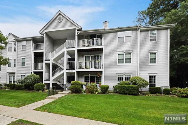 597 Lilac Lane - Photo 1