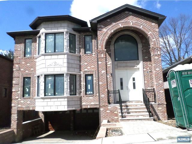 1107 Harvard Place - Photo 1