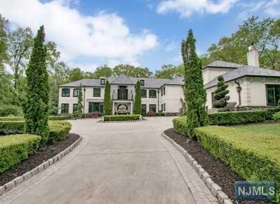 14 Christopher Place - Photo 1
