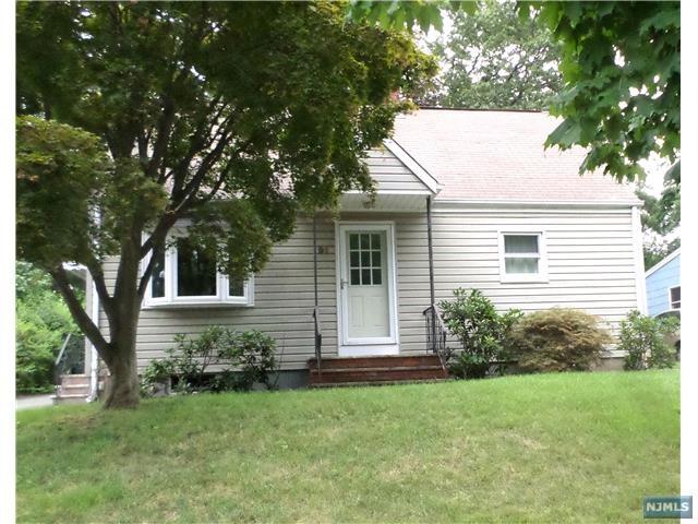 93 Robertson Avenue - Photo 1
