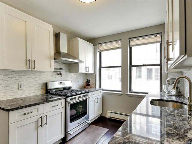 553 Undercliff Avenue - Photo 1