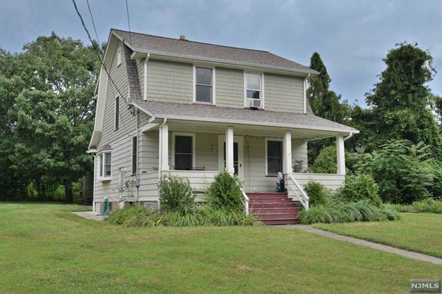 230 Lakeview Drive - Photo 1