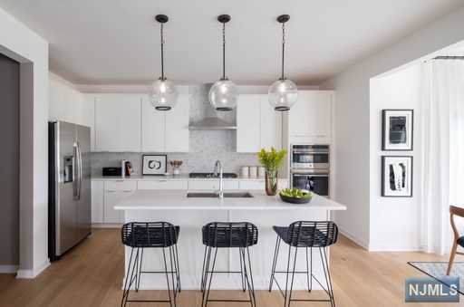 18 Van Dyke Drive - Photo 1