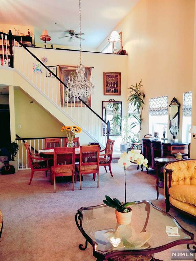 1334 Oxford Street - Photo 1