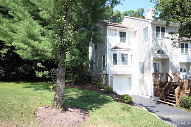 5 Erin Way - Photo 1