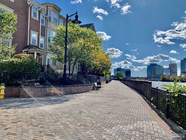 201 Dey Street - Photo 1