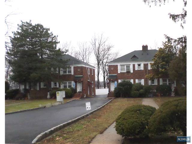753 Broad Avenue - Photo 1