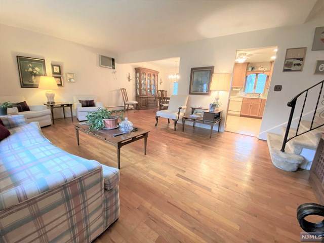 83 Catherine Court - Photo 1