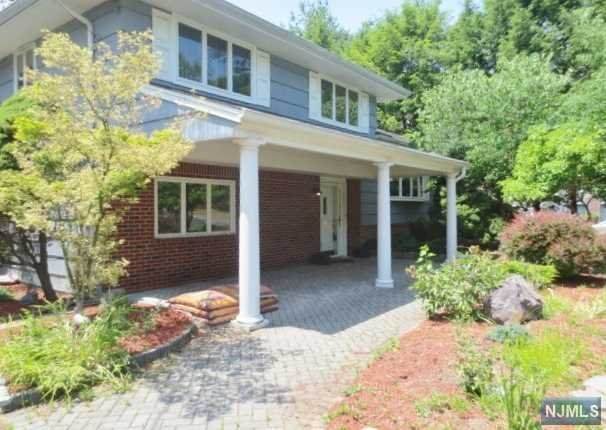 56 Kline Street - Photo 1