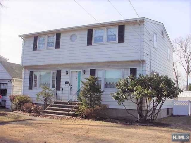 348 Mola Boulevard - Photo 1