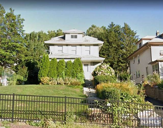 740 Broad Avenue - Photo 1