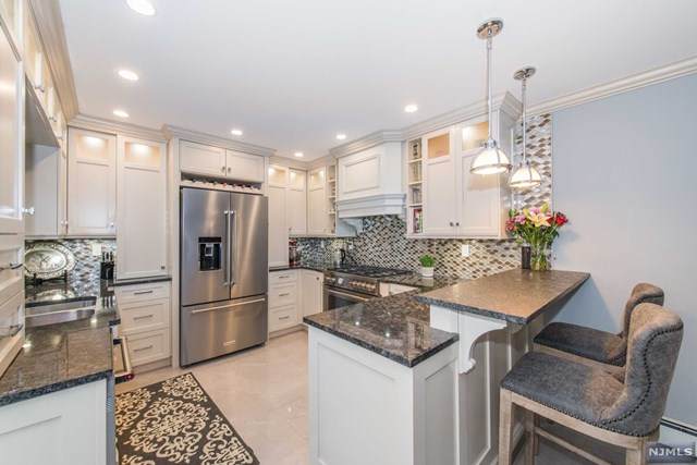 89 Plauderville Avenue - Photo 1
