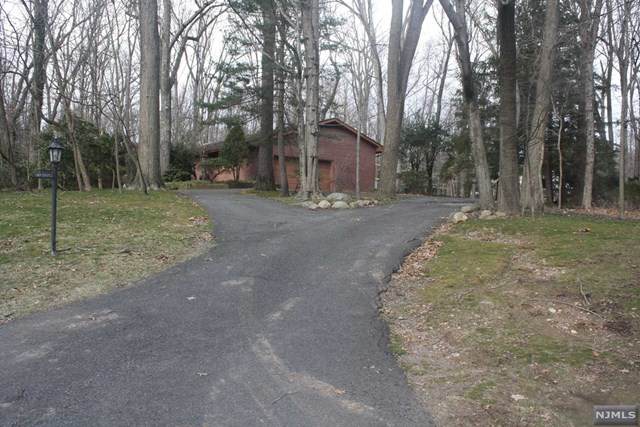 11 Arrowhead Lane - Photo 1