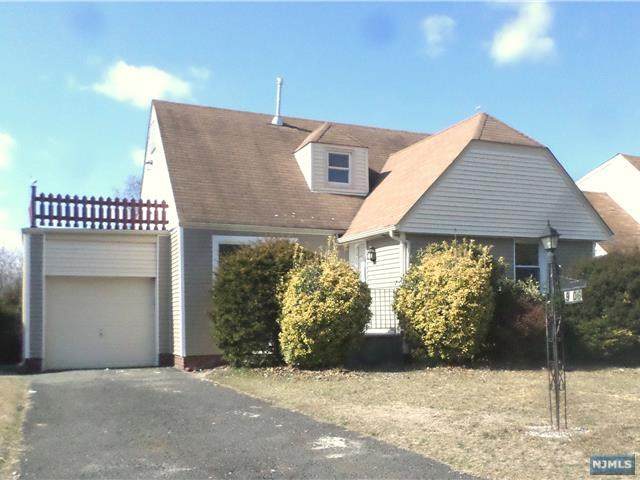 9-06 3rd Street - Photo 1