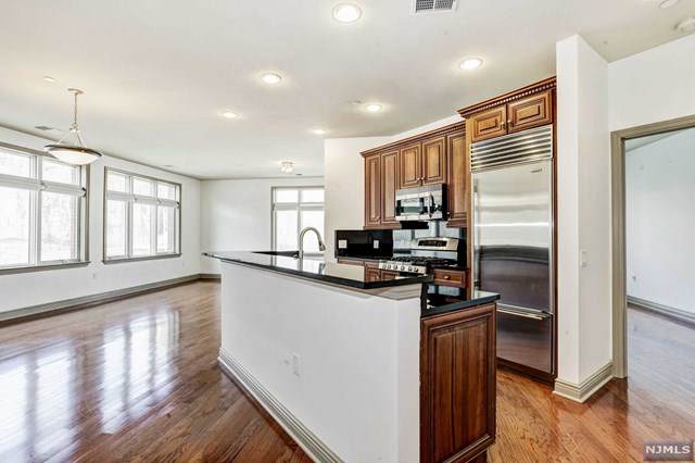 7400 River Road - Photo 1