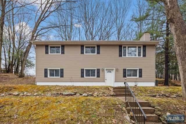 31 Longwood Lake Road - Photo 1