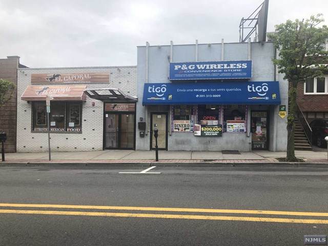 343-343 Anderson Avenue - Photo 1
