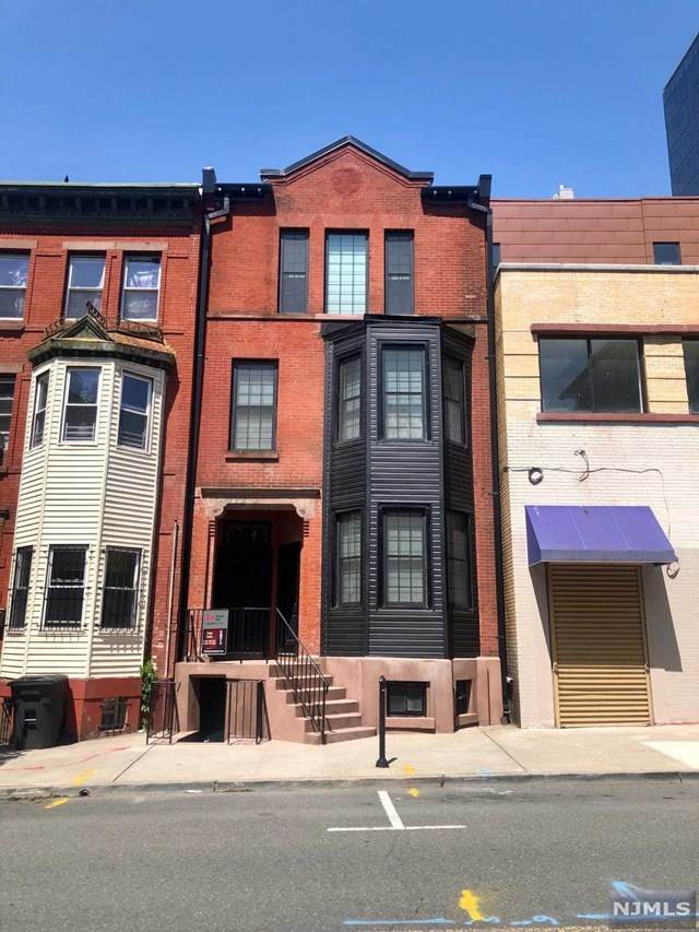 5 Warren Street - Photo 1
