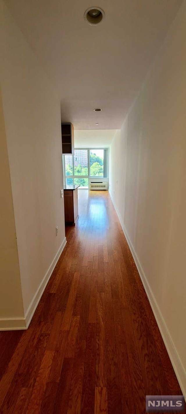 911 Hudson Park - Photo 1
