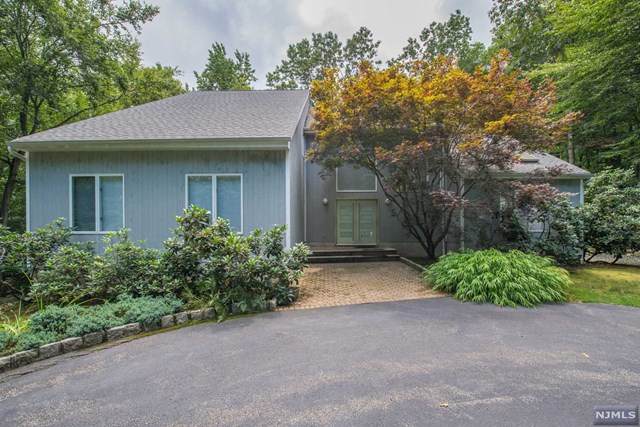 79 Pinewood Drive - Photo 1