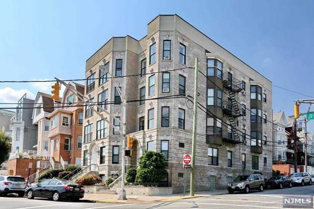 963-965 Boulevard East - Photo 1