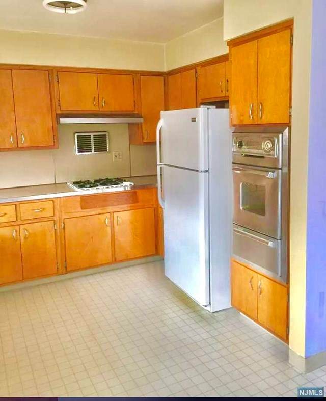 821 Glen Road - Photo 1