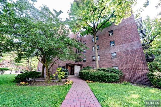 420 Fairview Avenue - Photo 1