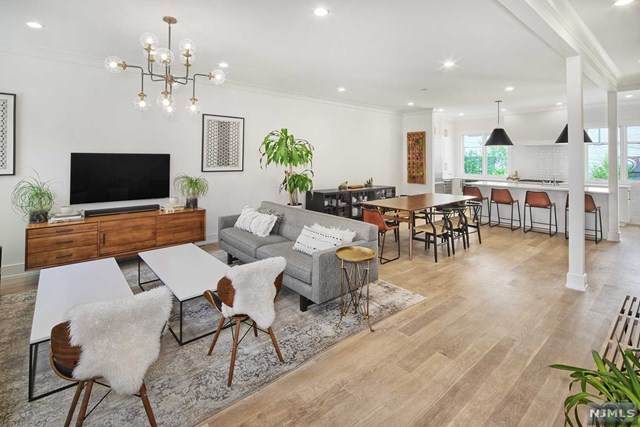 314 Bloomfield Street - Photo 1