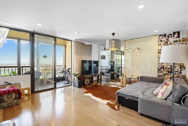 200 Winston Drive - Photo 1