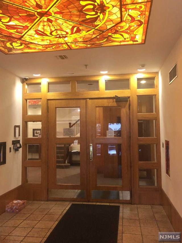 109 Grand Avenue - Photo 1