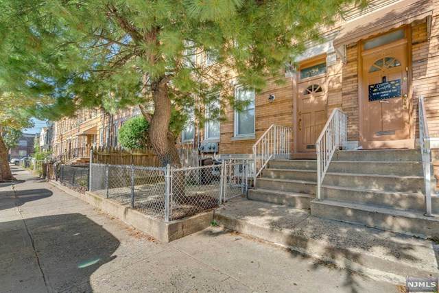 394 Woodlawn Avenue - Photo 1