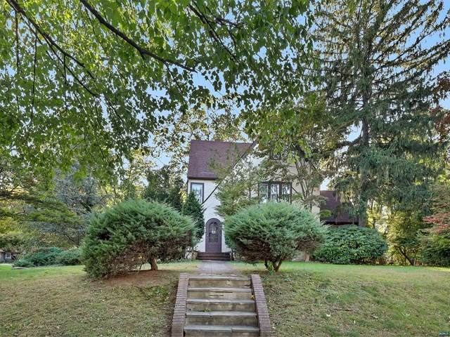 856 Hillcrest Road - Photo 1