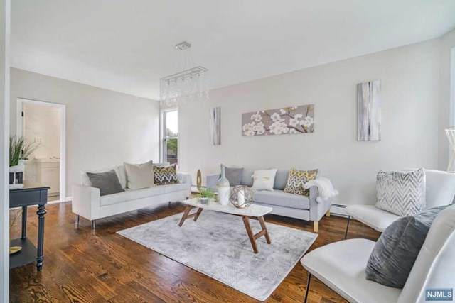 9 Columbia Avenue - Photo 1