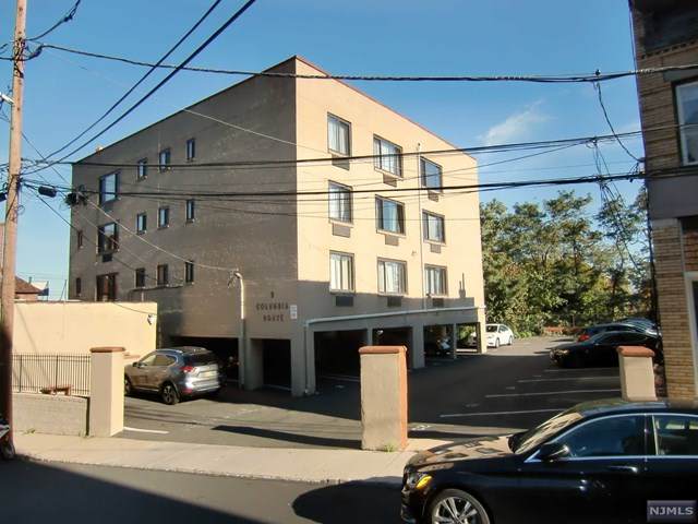 9 Columbia Terrace - Photo 1