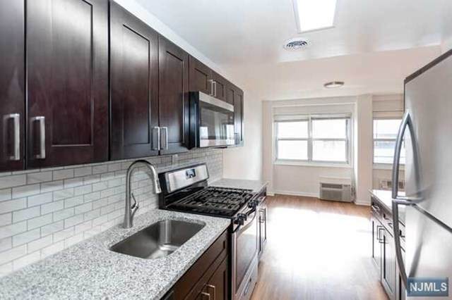 2175 Hudson Terrace - Photo 1